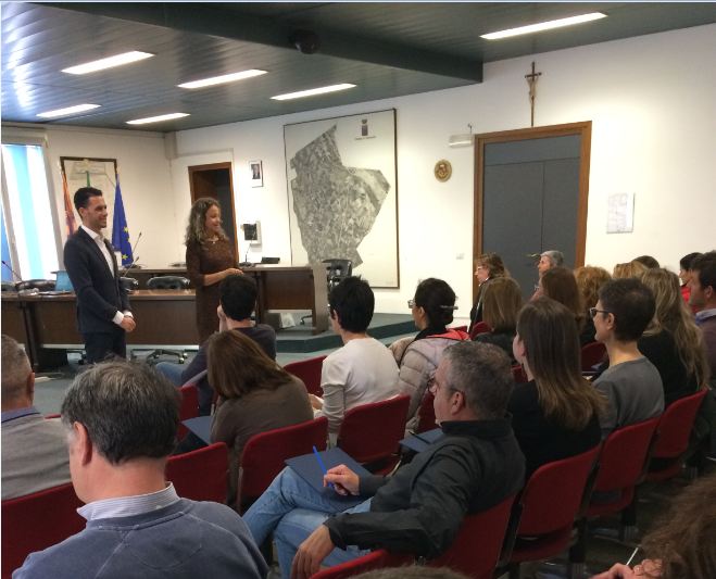 Dipendenti pubblici sereni, Cittadini felici